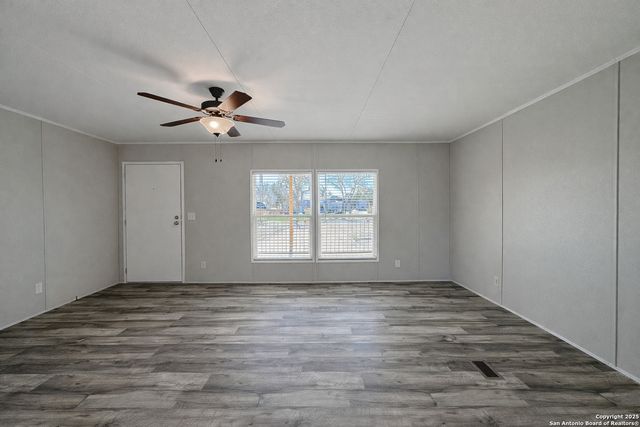 563 Oak Trail, Canyon Lake, TX 78133