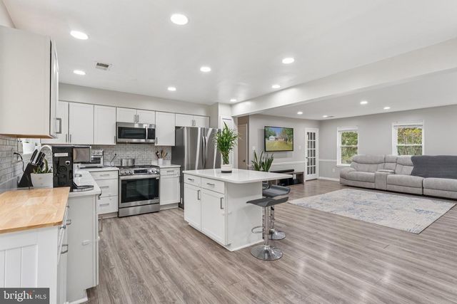 2577 LAUREL BRANCH DR, Waldorf, MD 20603