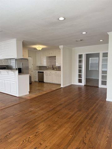 1234 S Gardenia Drive, Houston, TX 77018