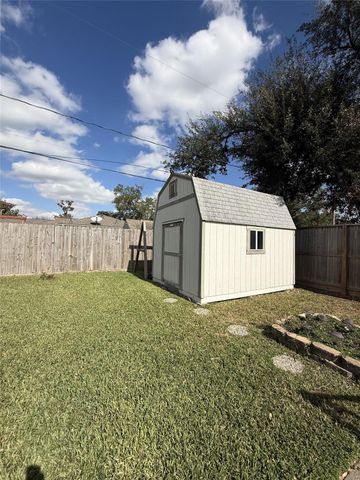 1234 S Gardenia Drive, Houston, TX 77018