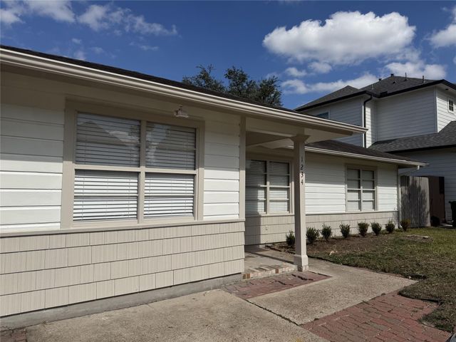 1234 S Gardenia Drive, Houston, TX 77018