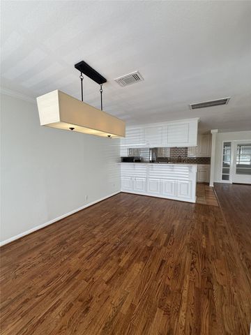 1234 S Gardenia Drive, Houston, TX 77018