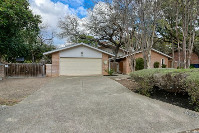 11519 Whisper Moss St, San Antonio, TX 78230