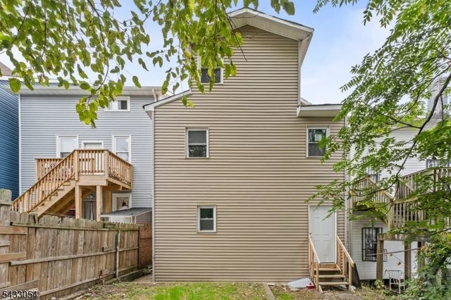 101 Lafayette St, Paterson City, NJ 07501