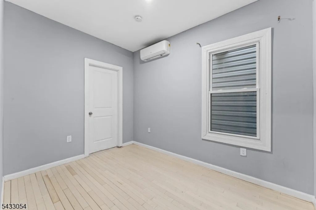 101 Lafayette St, Paterson City, NJ 07501 — photo 5