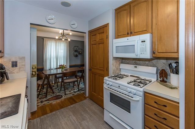 4425 W 10th Street, Cleveland, OH 44109