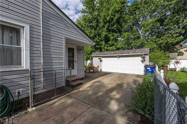 4425 W 10th Street, Cleveland, OH 44109