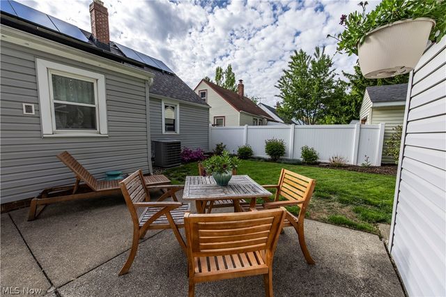 4425 W 10th Street, Cleveland, OH 44109