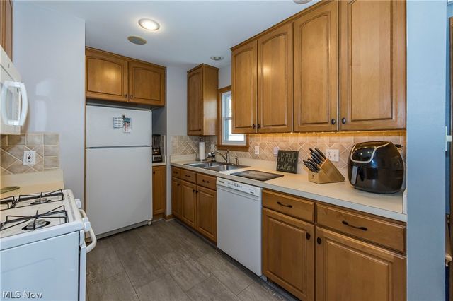 4425 W 10th Street, Cleveland, OH 44109