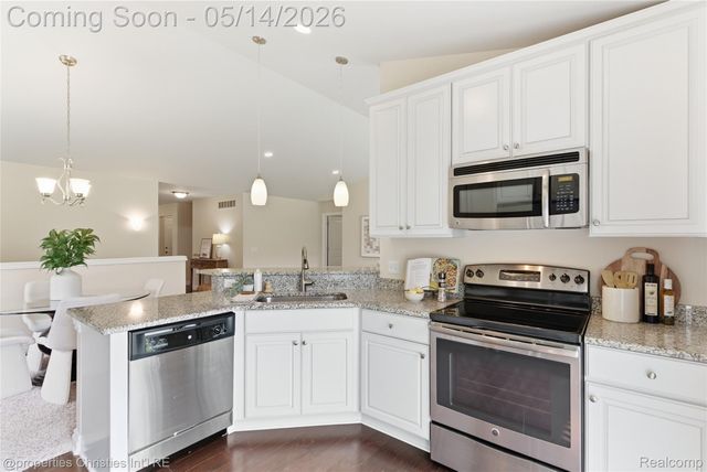 2213 Bridge Water 1, Oxford Charter Township, MI 48371