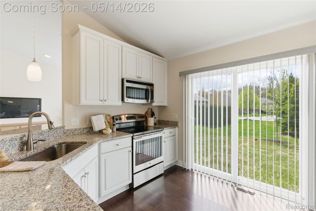 2213 Bridge Water 1, Oxford Charter Township, MI 48371
