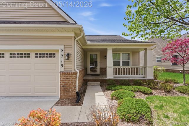 2213 Bridge Water 1, Oxford Charter Township, MI 48371