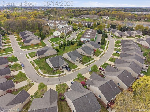 2213 Bridge Water 1, Oxford Charter Township, MI 48371