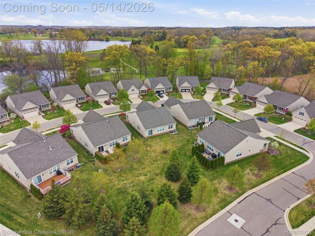 2213 Bridge Water 1, Oxford Charter Township, MI 48371