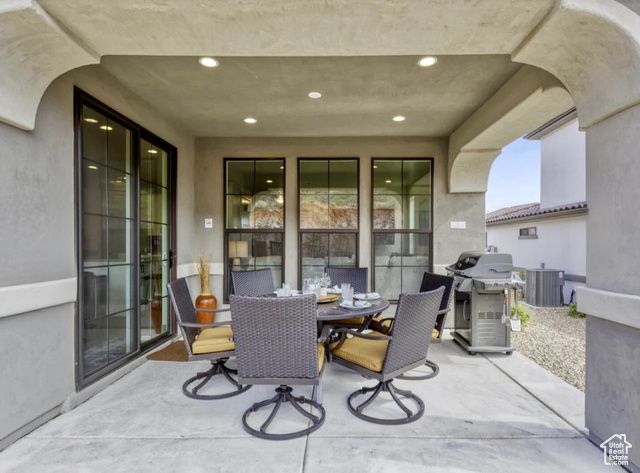 2323 E ESCONDIDO DR, Washington, UT 84780