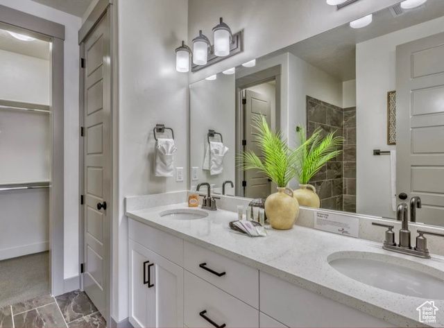 2323 E ESCONDIDO DR, Washington, UT 84780