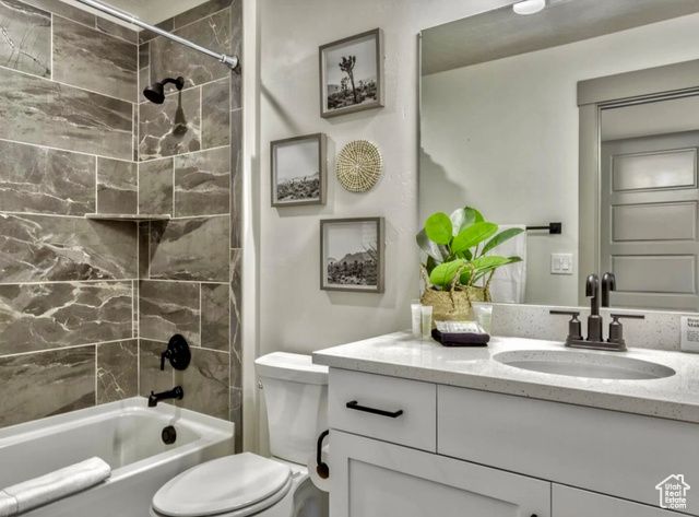 2323 E ESCONDIDO DR, Washington, UT 84780