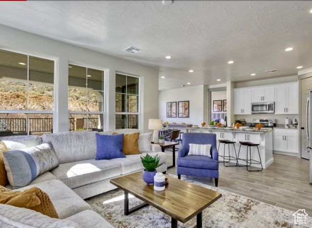 2323 E ESCONDIDO DR, Washington, UT 84780