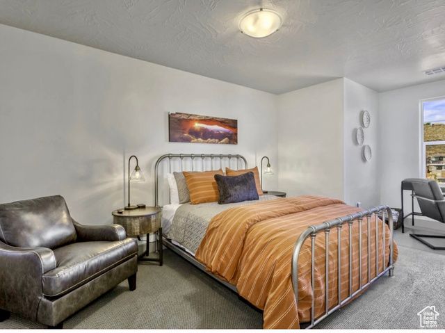 2323 E ESCONDIDO DR, Washington, UT 84780