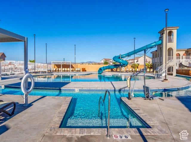 2323 E ESCONDIDO DR, Washington, UT 84780