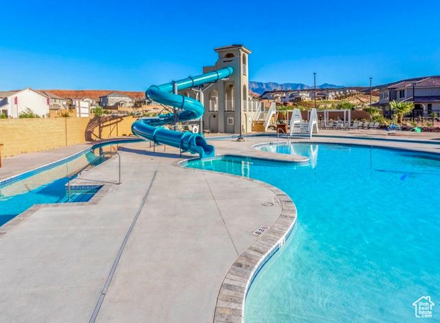 2323 E ESCONDIDO DR, Washington, UT 84780