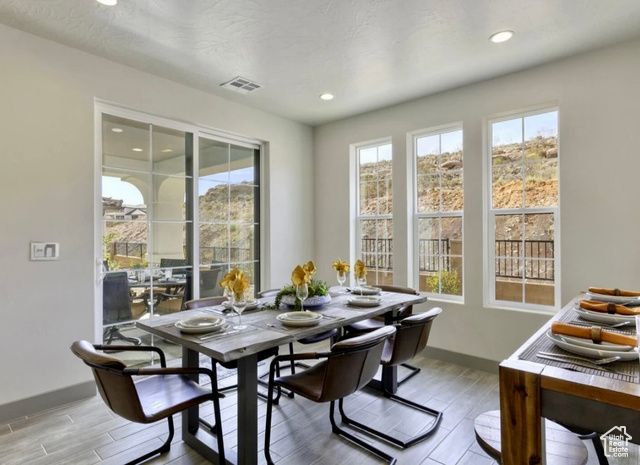 2323 E ESCONDIDO DR, Washington, UT 84780