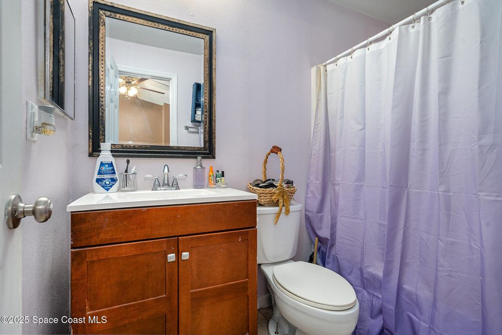 Image 12 of property listing at 507 Giovanni Road NW, Palm Bay, FL 32907