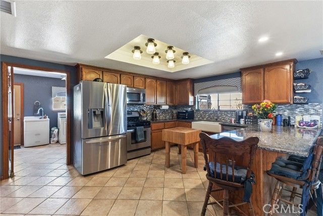 8727 W Avenue E12, Lancaster, CA 93536