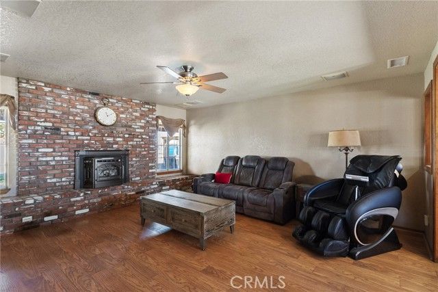 8727 W Avenue E12, Lancaster, CA 93536