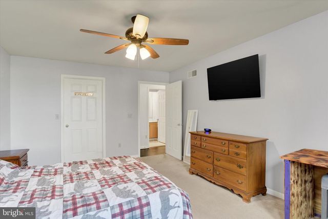 24 WARWICK CIRCLE, Mechanicsburg, PA 17050