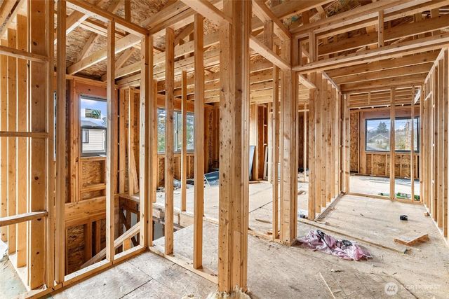 1009 5th Avenue SW, Puyallup, WA 98371