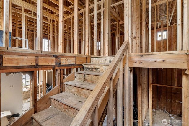 1009 5th Avenue SW, Puyallup, WA 98371