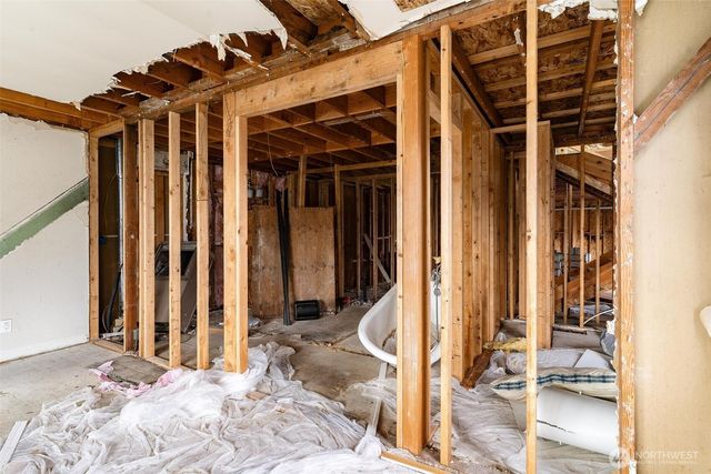 1009 5th Avenue SW, Puyallup, WA 98371