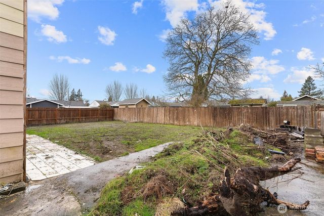 1009 5th Avenue SW, Puyallup, WA 98371