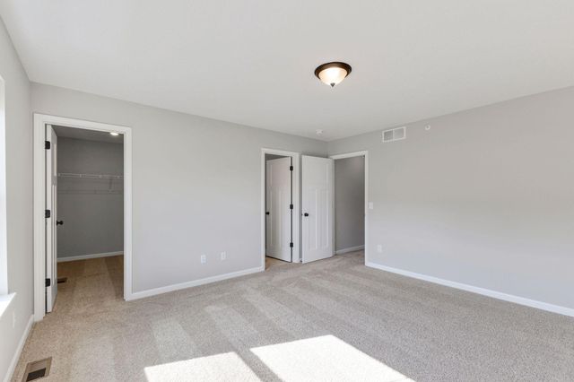 1540 Trellis Lane, West Saint Paul, MN 55118