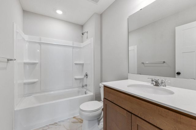 1540 Trellis Lane, West Saint Paul, MN 55118