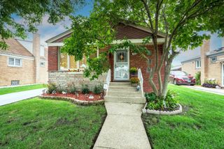 7964 S Tripp Avenue, Chicago, IL 60652