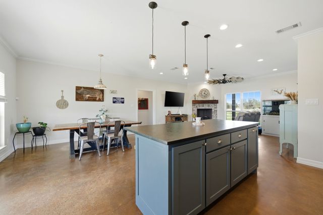 1009 Rs County Road 4325, Emory, TX 75440