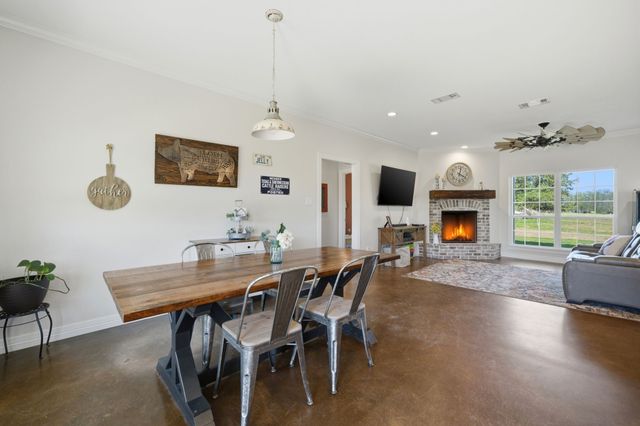 1009 Rs County Road 4325, Emory, TX 75440