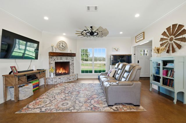 1009 Rs County Road 4325, Emory, TX 75440