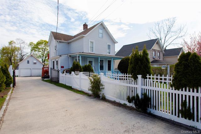 8 Brightside Avenue, Central Islip, NY 11722