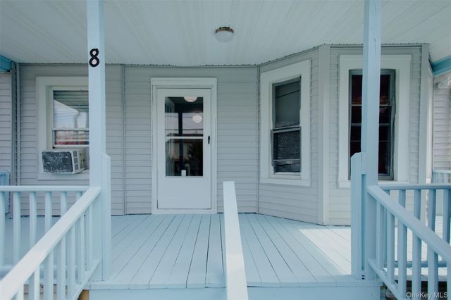 8 Brightside Avenue, Central Islip, NY 11722