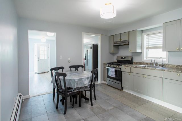 8 Brightside Avenue, Central Islip, NY 11722