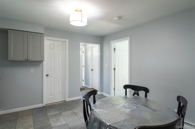 8 Brightside Avenue, Central Islip, NY 11722