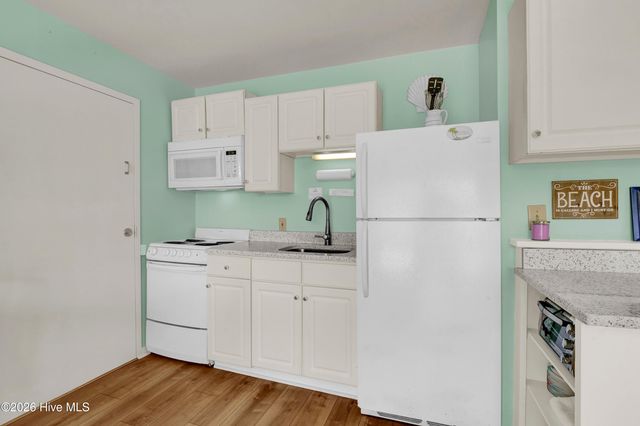 15 Nathan Avenue 103, Wrightsville Beach, NC 28480