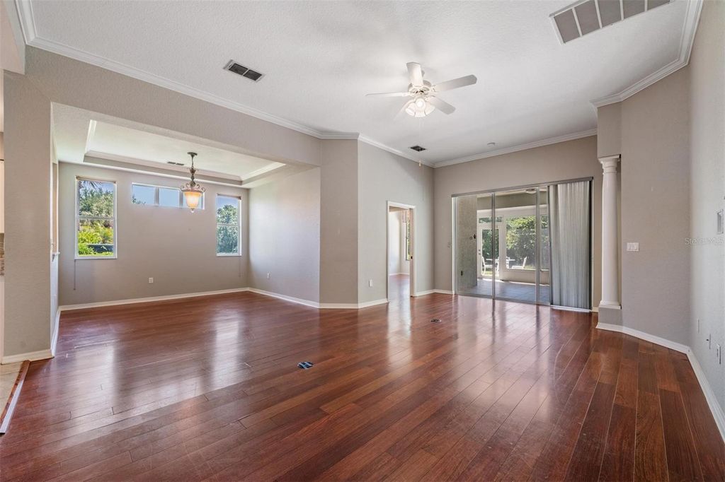 Image 15 of property listing at 12752 ASTON CREEK DRIVE, Tampa, FL 33626