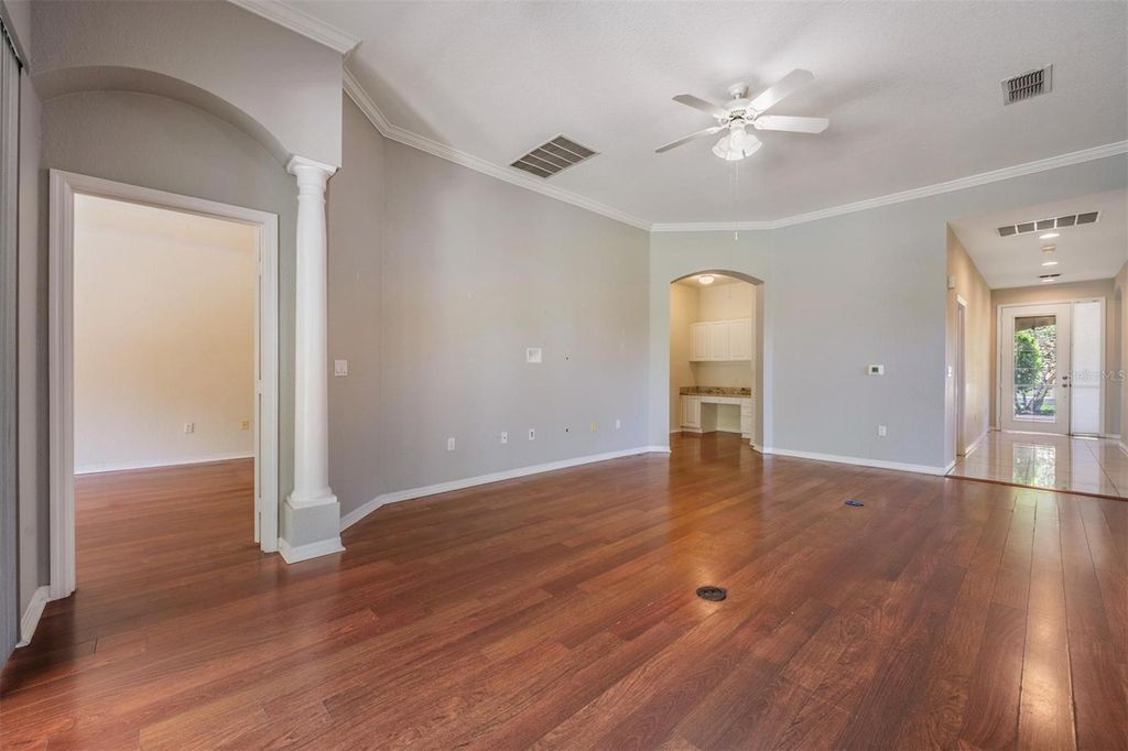 Image 16 of property listing at 12752 ASTON CREEK DRIVE, Tampa, FL 33626