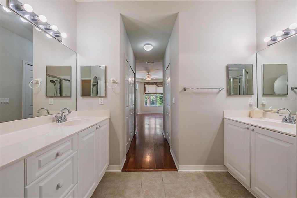 Image 24 of property listing at 12752 ASTON CREEK DRIVE, Tampa, FL 33626