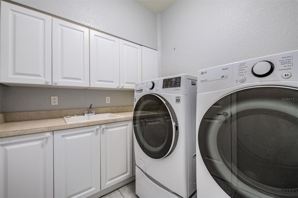 Image 30 of property listing at 12752 ASTON CREEK DRIVE, Tampa, FL 33626