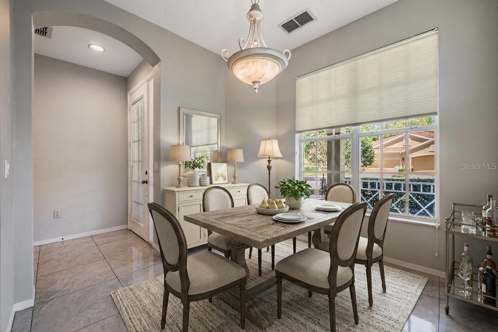 Image 4 of property listing at 12752 ASTON CREEK DRIVE, Tampa, FL 33626